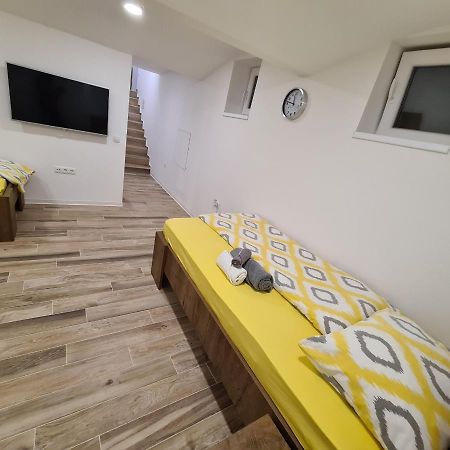 Apartment Dinlux Maribor Luaran gambar