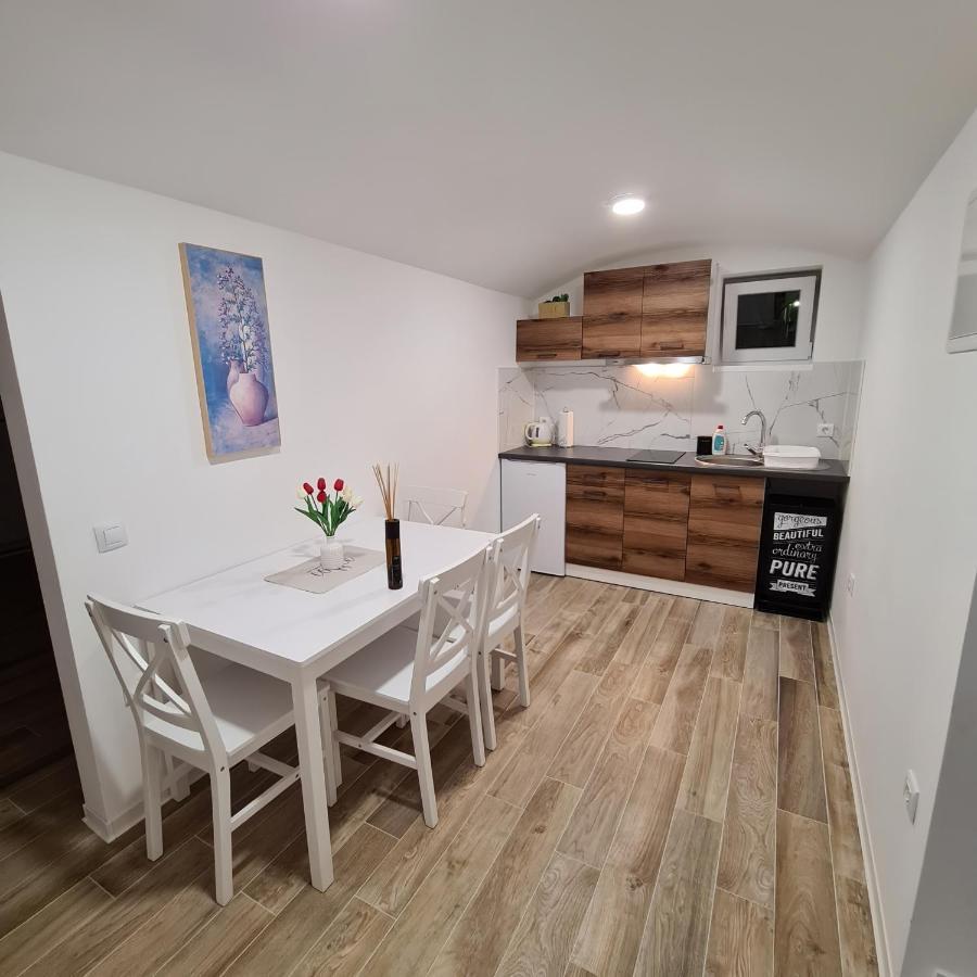 Apartment Dinlux Maribor Luaran gambar