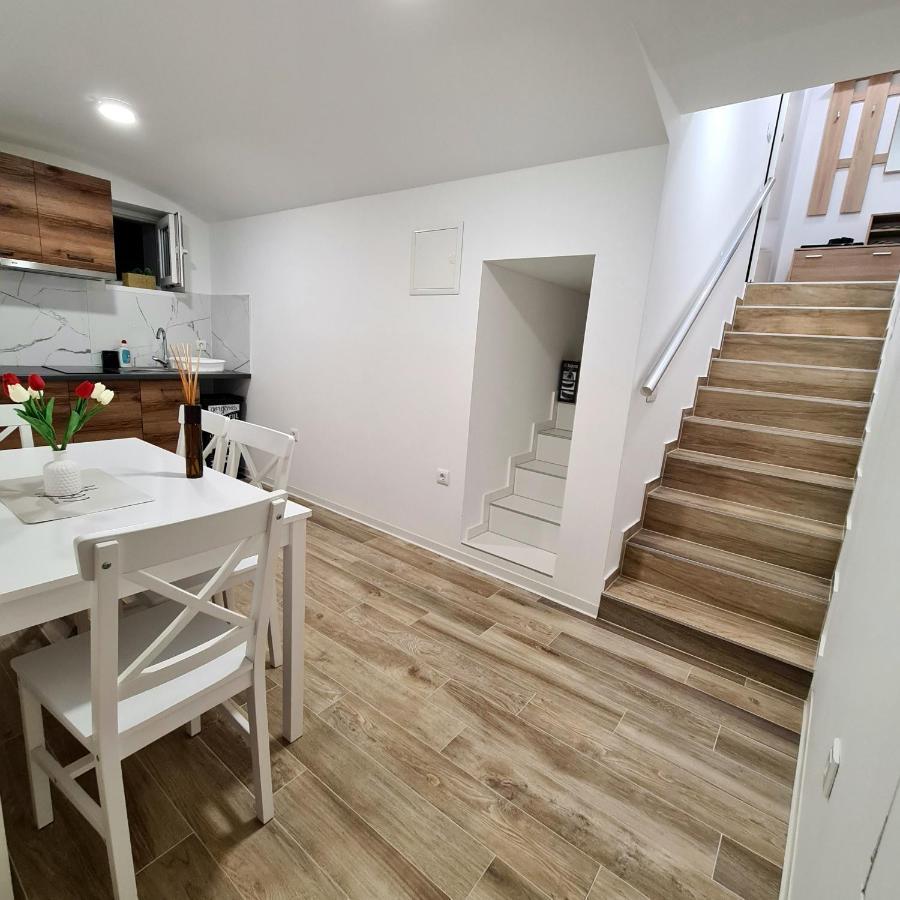 Apartment Dinlux Maribor Luaran gambar