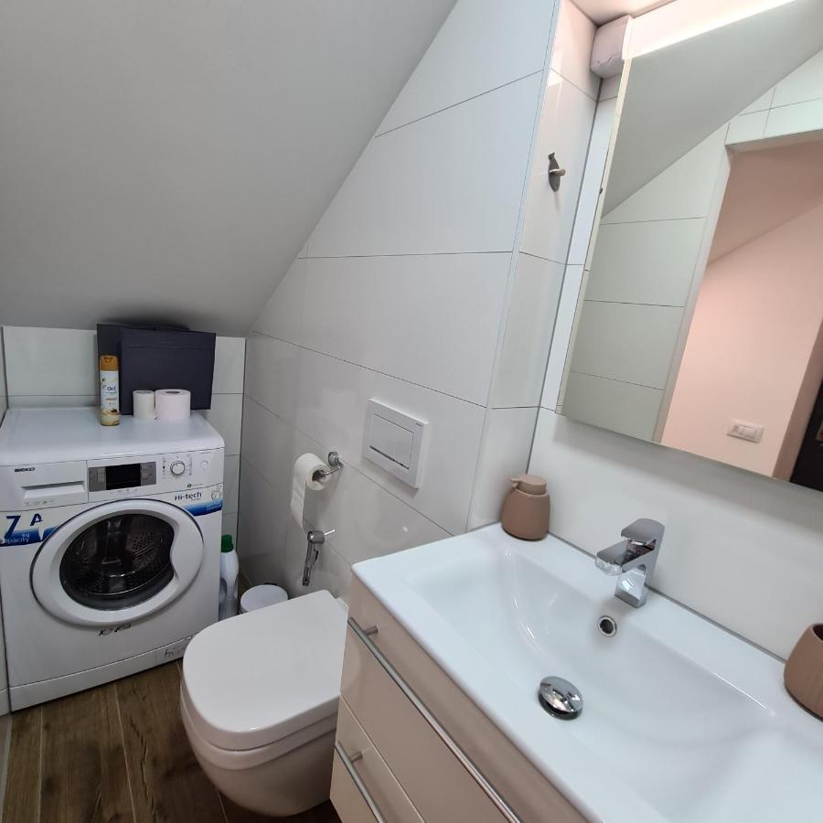 Apartment Dinlux Maribor Luaran gambar