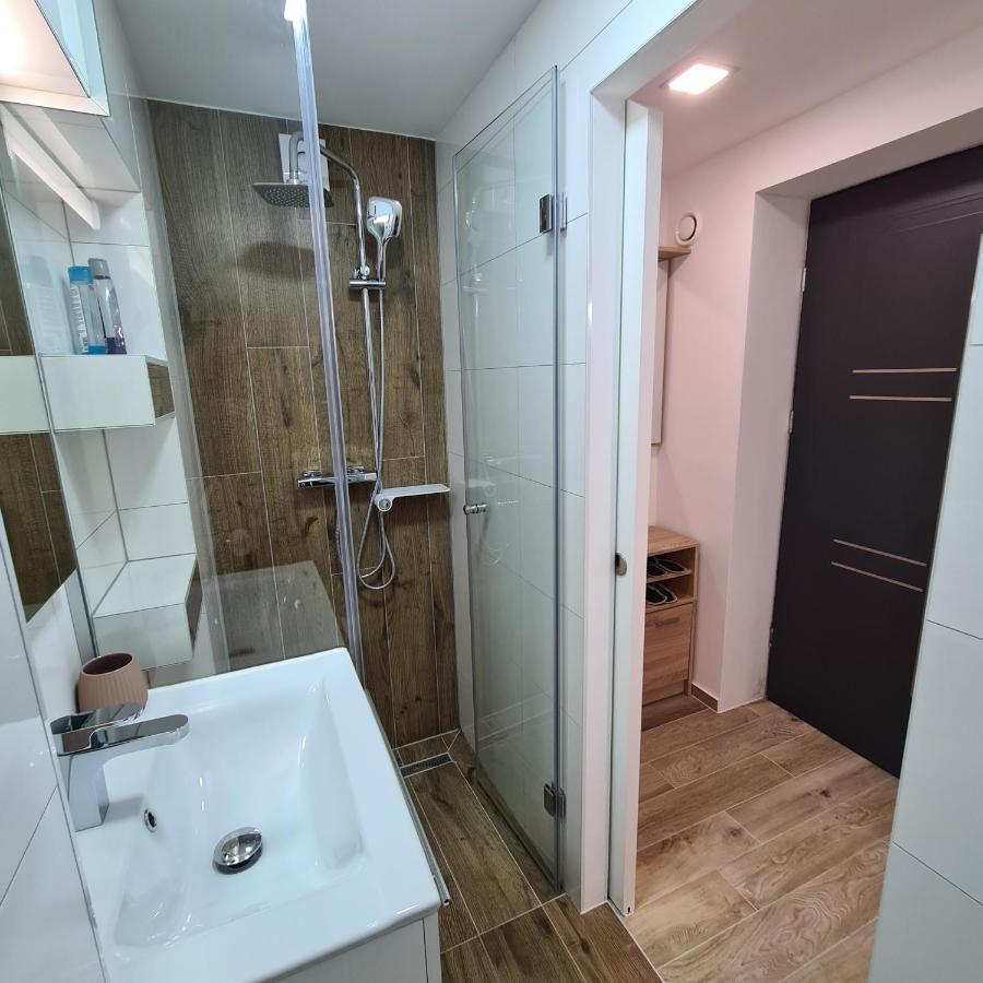 Apartment Dinlux Maribor Luaran gambar