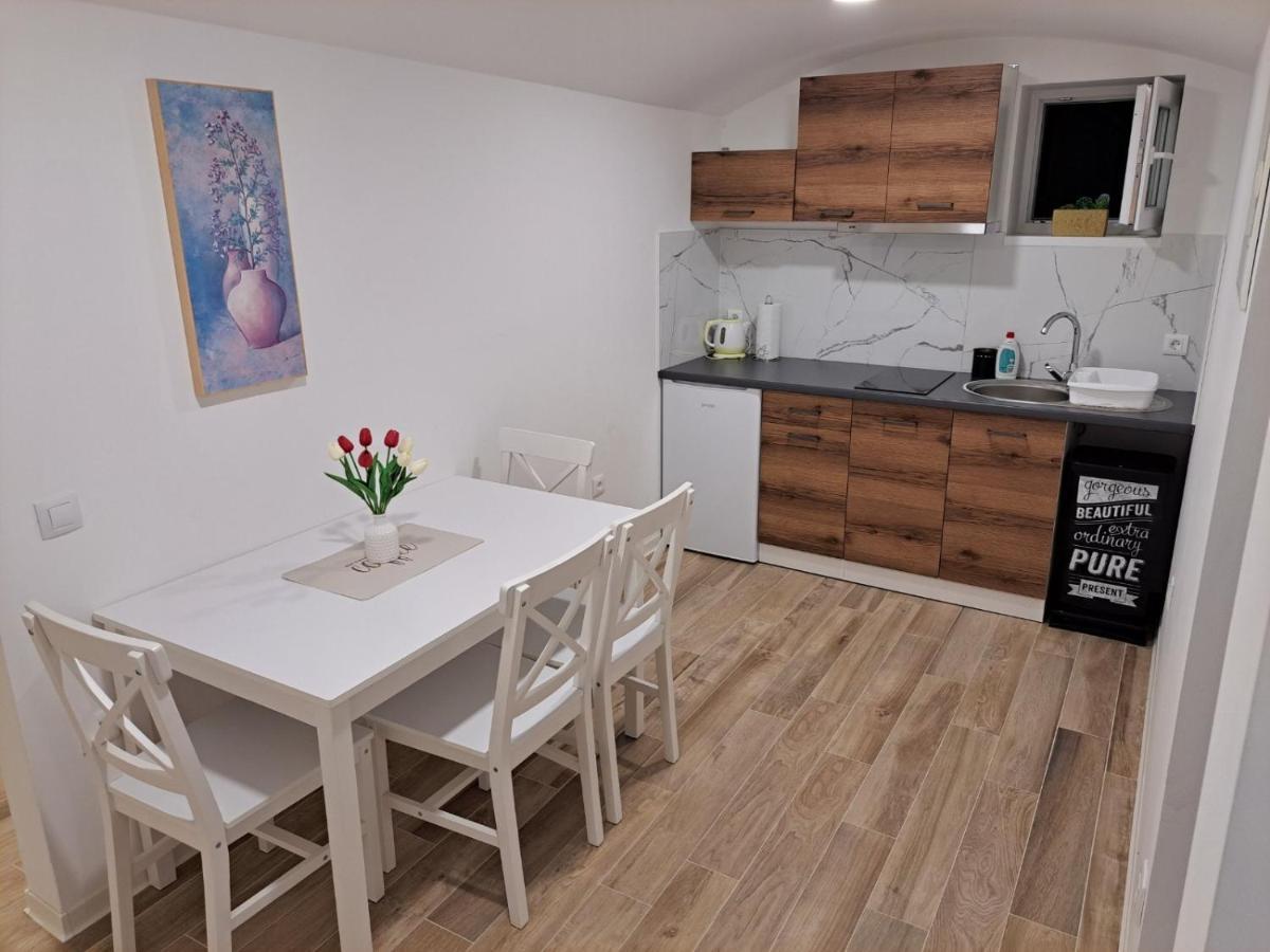 Apartment Dinlux Maribor Luaran gambar