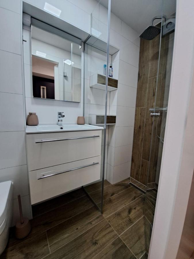 Apartment Dinlux Maribor Luaran gambar